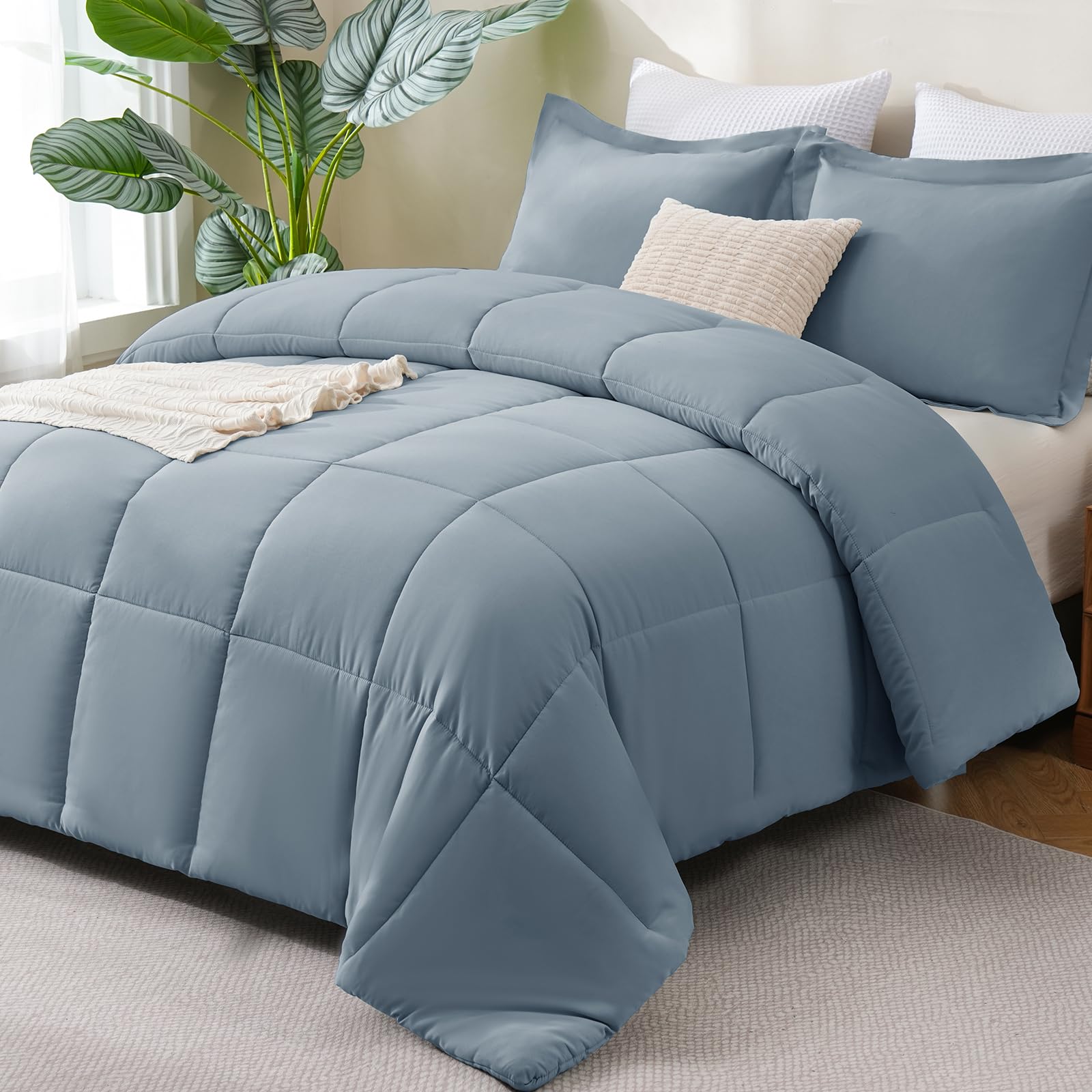 CozyLux Queen Comforter Set Black - 270GSM 3 Pieces Box Stitched Comforters Queen Size, Soft Bed Set for All Seasons, Lightweight Bedding Sets with 1 Down Alternative Comforter and 2 Pillow Shams