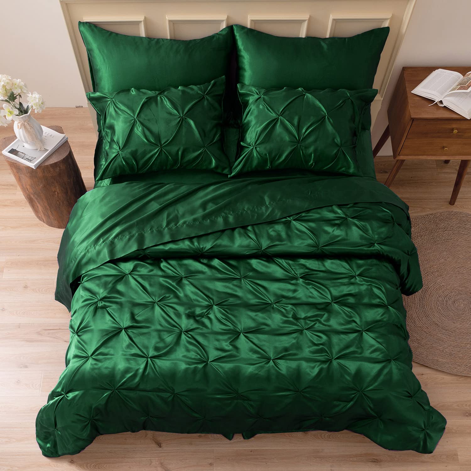 MR&HM Satin Comforter Queen 7 Pieces - Luxurious Pinch Pleat Bedding Set with Comforter, Flat Sheet, Fitted Sheet, Pillowcases & Shams, Super Silky Soft Bed Set for All Season (Queen, Black)