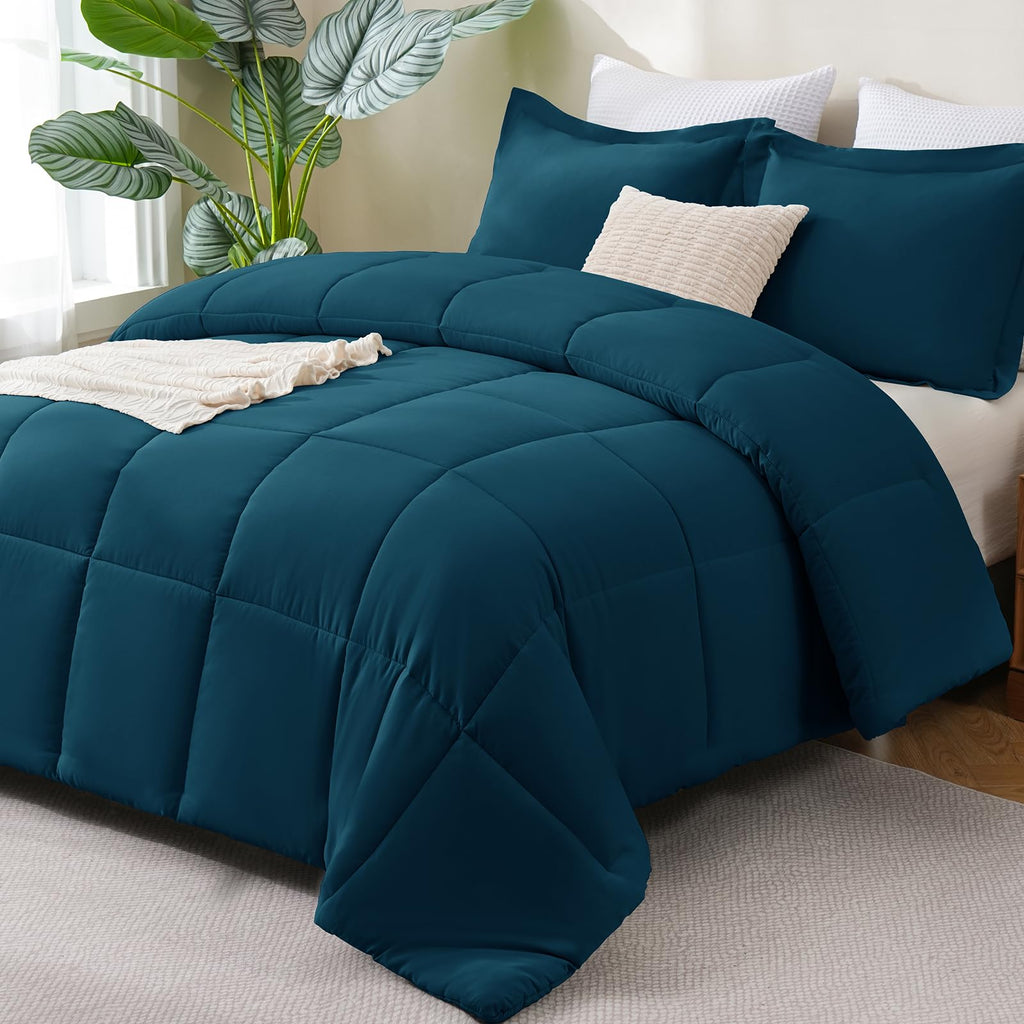 CozyLux Queen Comforter Set Black - 270GSM 3 Pieces Box Stitched Comforters Queen Size, Soft Bed Set for All Seasons, Lightweight Bedding Sets with 1 Down Alternative Comforter and 2 Pillow Shams