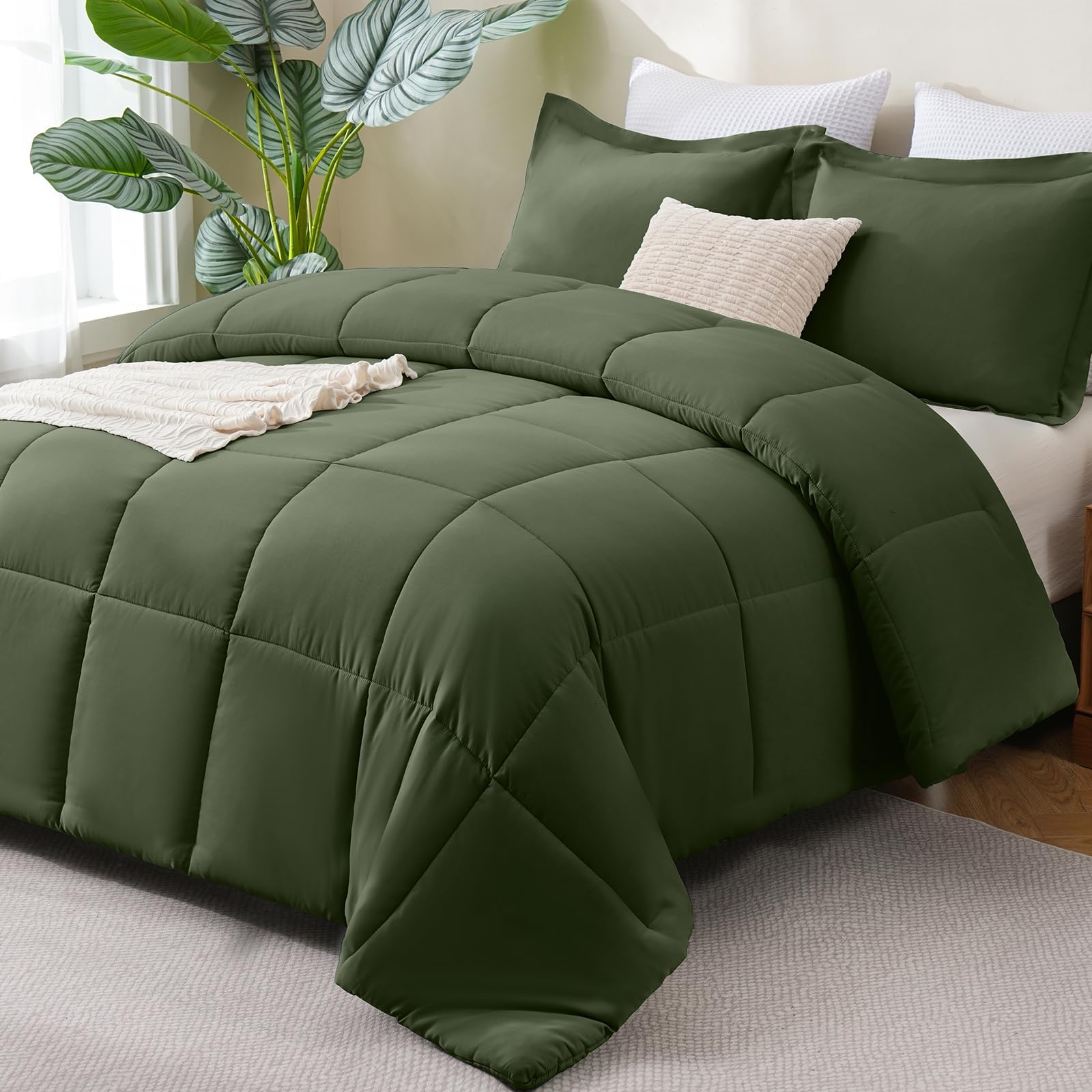 CozyLux Queen Comforter Set Black - 270GSM 3 Pieces Box Stitched Comforters Queen Size, Soft Bed Set for All Seasons, Lightweight Bedding Sets with 1 Down Alternative Comforter and 2 Pillow Shams